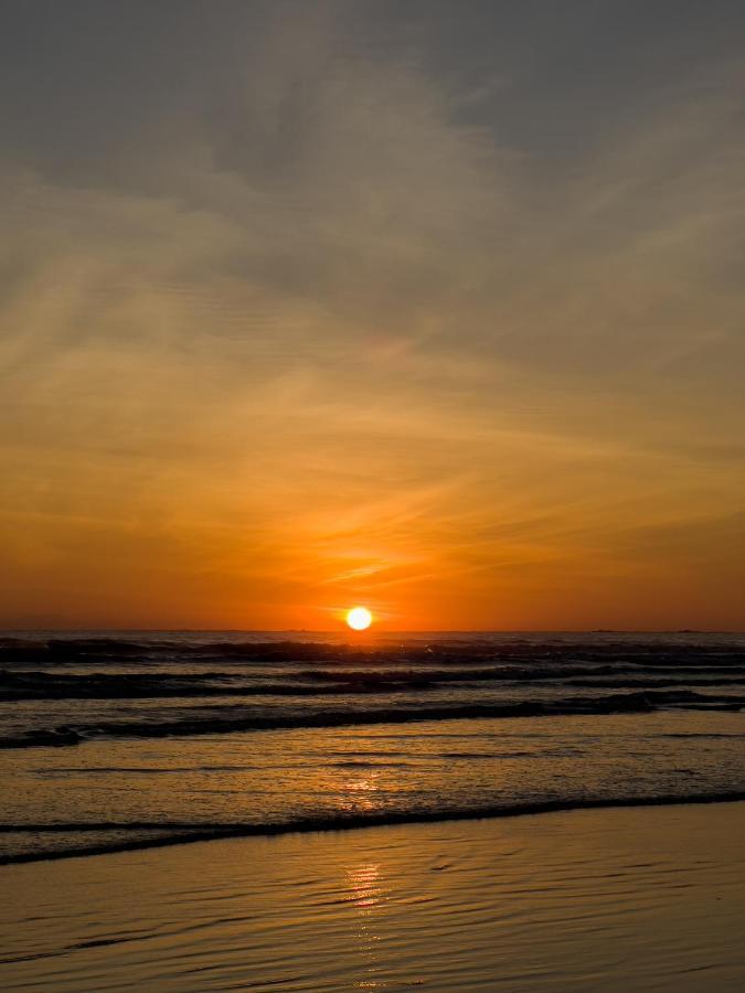 Tropical Beach อูวีตา ภายนอก รูปภาพ